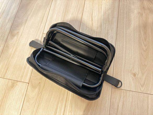 椅子をこんなに楽に持ち運べるなんて…3COINS「折りたたみチェア」が春に大活躍のワケ