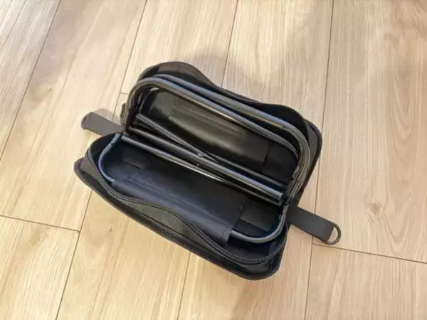 「椅子をこんなに楽に持ち運べるなんて…3COINS「折りたたみチェア」が春に大活躍のワケ」の画像