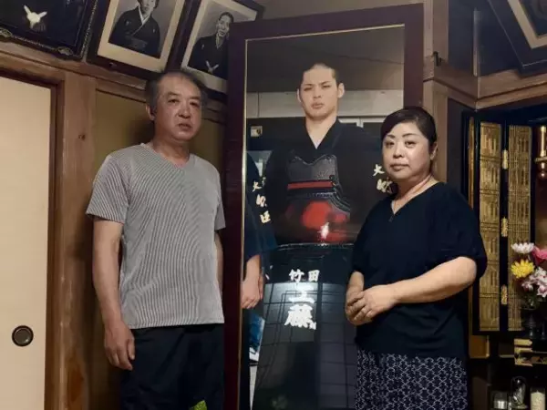 大分・剣道部の顧問による暴行、熱中症死から17年。息子を失った両親が語る「当たり前」の尊さ