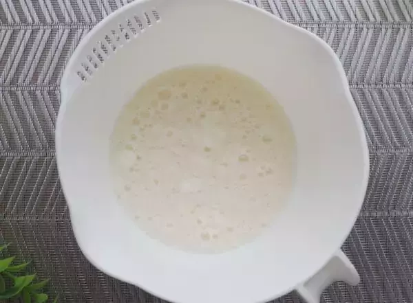 「“おろし金で指までおろしちゃいそう”問題が解決！ダイソーの名品で山芋をすってみたら感動」の画像