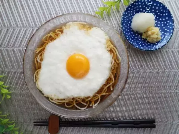 「“おろし金で指までおろしちゃいそう”問題が解決！ダイソーの名品で山芋をすってみたら感動」の画像