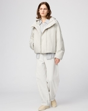 アパレル店員が厳選「この冬買うべきユニクロ名品」3選。“名品カーディガン”は意外なコーナーに売られてる