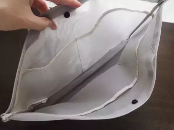 「バッグの中がグチャグチャ…→無印良品バッグインバッグで完全解決！「5つのポケットが嬉しすぎる」」の画像