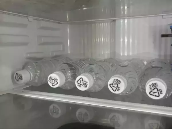 「冷蔵庫のイライラを“100均商品”が解決！セリアの“地味スゴ”名品が優秀すぎた」の画像