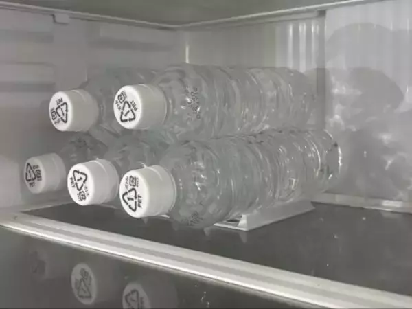 「冷蔵庫のイライラを“100均商品”が解決！セリアの“地味スゴ”名品が優秀すぎた」の画像