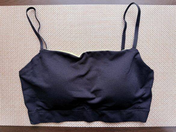ファミマの2290円「ブラウェア」正直レビュー。夏の“胸元チラ見え問題”をまるっと解決してくれた