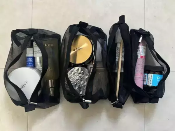 「もう旅先で「あれどこに入れたっけ？」と困らない！ ダイソー“550円の万能ポーチ”で旅の快適さが爆上がりした理由」の画像