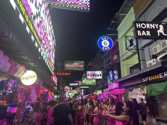 “教えるふり”で女性の体を触ろうと…タイ移住女性が現地で目撃した日本人男性の「昭和なノリ」