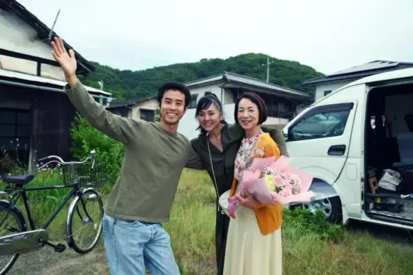 「「4位が私で、3位が小学生の男の子」原田美枝子がハマる意外な趣味。必死だった30・40代を経て、いまが「結構楽しい」理由」の画像