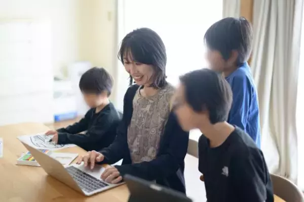 「家事・育児でAIを使うことに罪悪感があった私が、「それでも使う」と決めた“一番の理由”」の画像