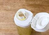 「調味料のベタベタ液だれ…にもう悩まない！ セリアの110円ボトルがめちゃ優秀。最後の1滴まで使い切れる」の画像4