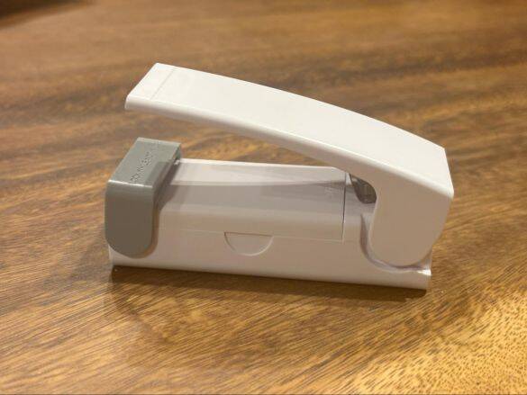 食べかけの袋を“たった110円”で密封！ セリア「簡単密封シーラー」安すぎるけど大丈夫？ 使用感を本音レビュー