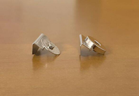 「バッグの中が丸見え…」を110円で解決！ 挟むだけで“マグネット開閉式”に変身。手持ちのトート全てに取り付けたい