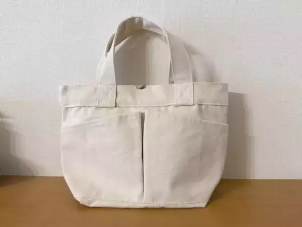 「「バッグの中が丸見え…」を110円で解決！ 挟むだけで“マグネット開閉式”に変身。手持ちのトート全てに取り付けたい」の画像