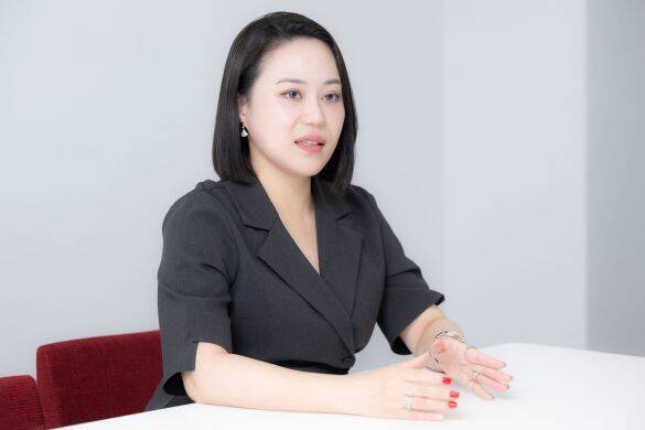 「父は殴る蹴る、母はスピリチュアル」壮絶な家庭環境を生き抜いた元鈴木さんが、それでも「母」になるまで