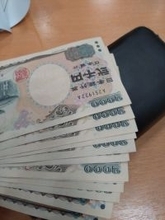 「やめてくれ」の声も…“2000円札を本州に輸出する活動”をたった一人で続ける人物を直撃