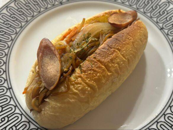 15個入って3000円!? 話題の「冷凍パン」詰め合わせが量・味ともにスゴすぎた！箱の中身を全部紹介