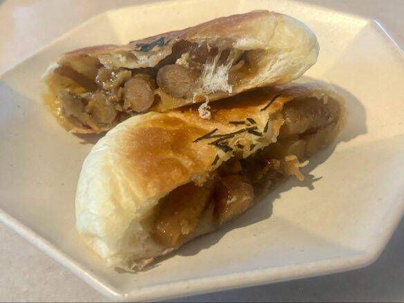 15個入って3000円!? 話題の「冷凍パン」詰め合わせが量・味ともにスゴすぎた！箱の中身を全部紹介