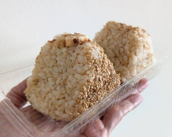 「コンビニより安いのに大きい！」おむすび権米衛が人気のワケ。130gの塩むすびが130円