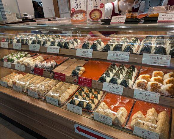 「コンビニより安いのに大きい！」おむすび権米衛が人気のワケ。130gの塩むすびが130円