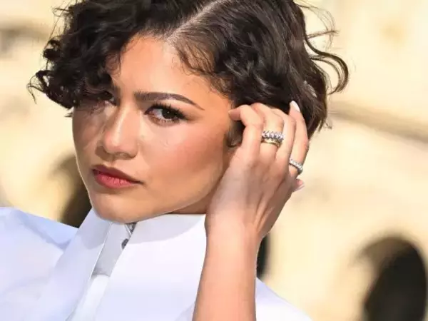 「米人気女優、共演者との極秘結婚を匂わせ？ネット上には謎のウエディング写真も…」の画像