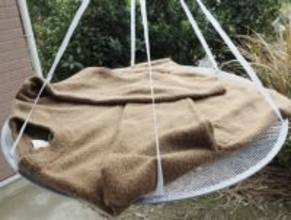 ニットのセルフ洗いの不安が解消！ダイソー「100円グッズ」で型崩れ知らず