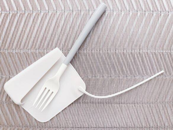 弁当時の“カトラリーのイライラ”を解決。箸やスプーン持ち運びの“正解”を無印で発見。かさばらないし、長さ違いもOK