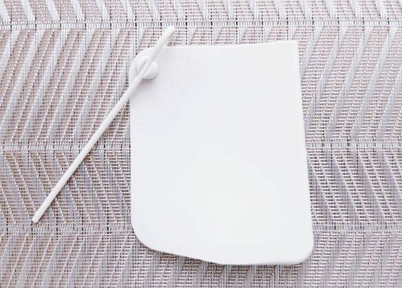 弁当時の“カトラリーのイライラ”を解決。箸やスプーン持ち運びの“正解”を無印で発見。かさばらないし、長さ違いもOK