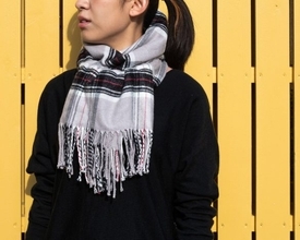 マフラーの大人可愛い巻き方5選。30秒でできちゃう：12月に読みたい記事