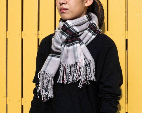 マフラーの大人可愛い巻き方5選。30秒でできちゃう：12月に読みたい記事