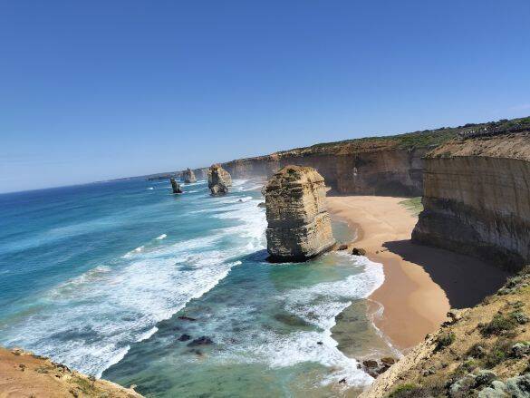 「話しかけられてもほとんど無視みたいな…」海外一人旅で見た“日本人の姿”に36歳・元子役が思ったこと