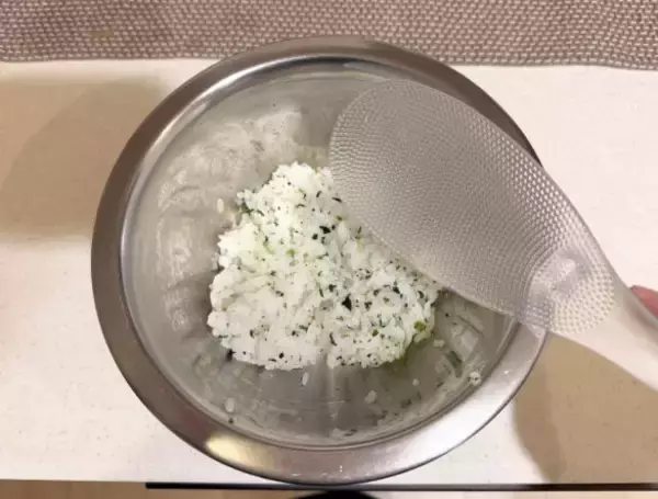 「しゃもじの予算を「100円→1000円」に上げてみたら…ごはん生活が激変！ “地味なひと手間”が消えて幸せ」の画像