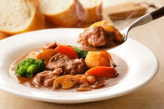 高熱で寝込む私に、彼氏が作ったのは“ビーフシチュー”。「無理」と断った瞬間…“ありえない一言”が返ってきた