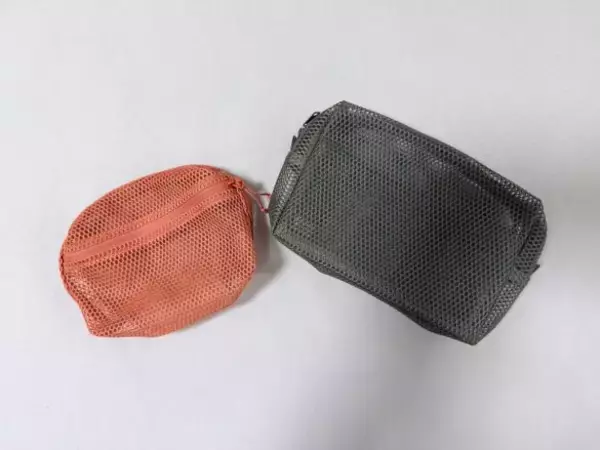 「無印の“新作ポーチ”が大当たり！ バッグが一瞬で片付く「定番ポーチより優秀なポイント」」の画像