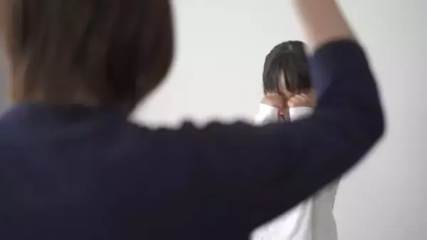 「「マンジャロ打ったら…」小6女子の“異常な会話”に絶句。「キャバ嬢になりたい」と語る娘に元夜職の母が“あえて否定しなかった”理由」の画像