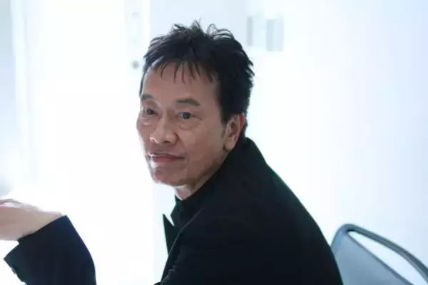 「「倒れる寸前」遠藤憲一（64）が語る人気料理番組の裏側。「何やってるか、全然覚えてない」」の画像