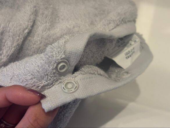 洗面所のタオル 「いつも湿ってるし、気づいたら落ちてる問題」ニトリの“くるくるタオル”に変えたら一発解決！ 手頃な価格も嬉しい