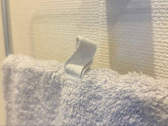 洗面所のタオル 「いつも湿ってるし、気づいたら落ちてる問題」ニトリの“くるくるタオル”に変えたら一発解決！ 手頃な価格も嬉しい