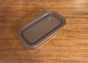 「フタを“閉めたまま”レンチンできる保存容器」がこんなに便利なんて！ 3COINSで買ったら最高すぎて、即まとめ買い