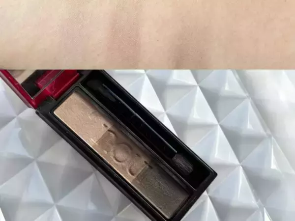 「40代女性に多い「やってはいけない“老け見え眉メイク”」5パターン。「今っぽ眉毛」との大きな違いは／2025 人気記事top5」の画像