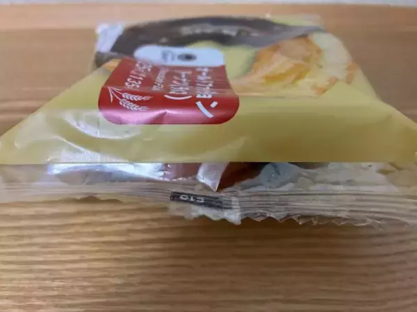 「ファミマのドーナツ「パッケージ詐欺」の噂は本当？ 実際に買ってみた“意外な結果”。セブンやローソンとも比べてみた」の画像