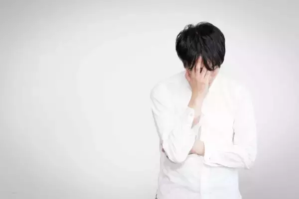 「お互い独身だったら結婚しよう」10年後、本当に婚姻届を持ってきた女性にゾッ…／恋愛人気記事BEST