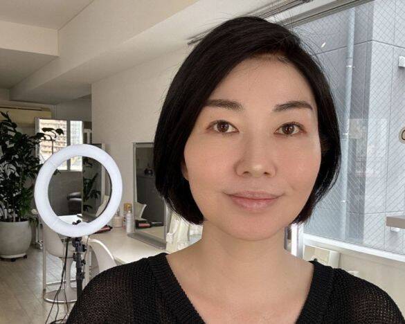 「加齢で鼻が大きくなる」の対処法は？ノーズシャドウはNG、鼻をスッとさせる自然なメイク法