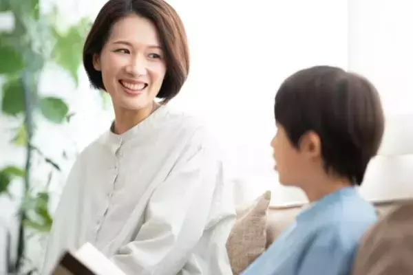 「小6息子の「学年LINEグループ」で見た衝撃のやりとりに絶句…。罵詈雑言に、スタンプ連打、親の寝顔まで」の画像