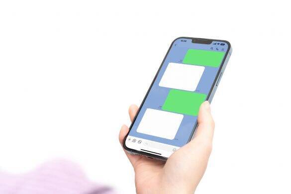 プレゼンの大画面で「社内恋愛が盛大にバレた」赤っ恥カップル。しかも、悲劇はさらに続いて…