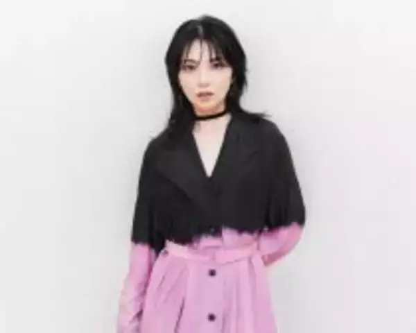 「「はき掃除や草むしりを日課にすると…」一児の母・45歳女優が実感する“日々の習慣の効果”とは」の画像