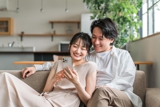 甘い同棲のはずが…新居に「母親用の布団」を買ってきた彼氏。抗議したら“ありえない返答”に絶望しかない