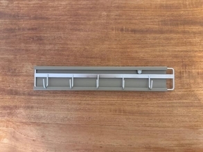 冷蔵庫の横の隙間を「収納に変えちゃった！」3COINSアイテムに感動。すぐに“買い足し”を決意したワケ