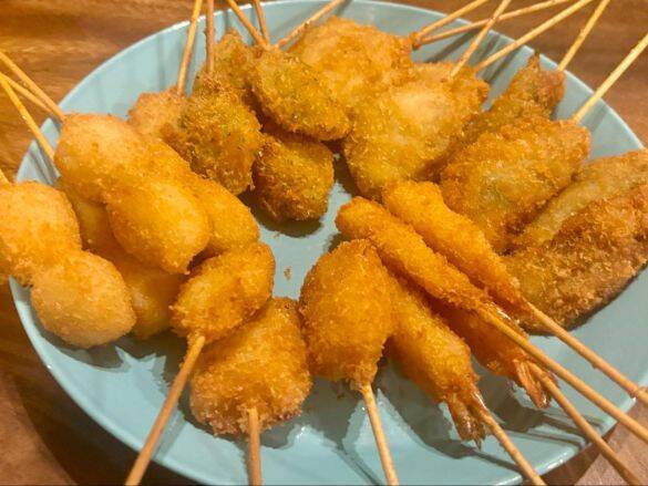 「安すぎて二度見！」知る人ぞ知る“話題のスーパー”に行ってきた！ 299円ナポリタン、888円で22本串カツetc.おすすめ惣菜5選