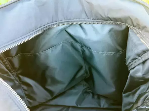 「「色違いでもう1つ欲しい！」ユニクロの2WAYバッグが万能すぎた。通勤も休日もいけてコスパ最高」の画像